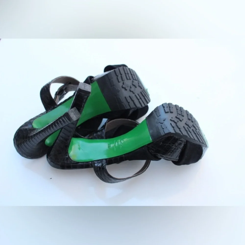 Donald J. Pliner platforms